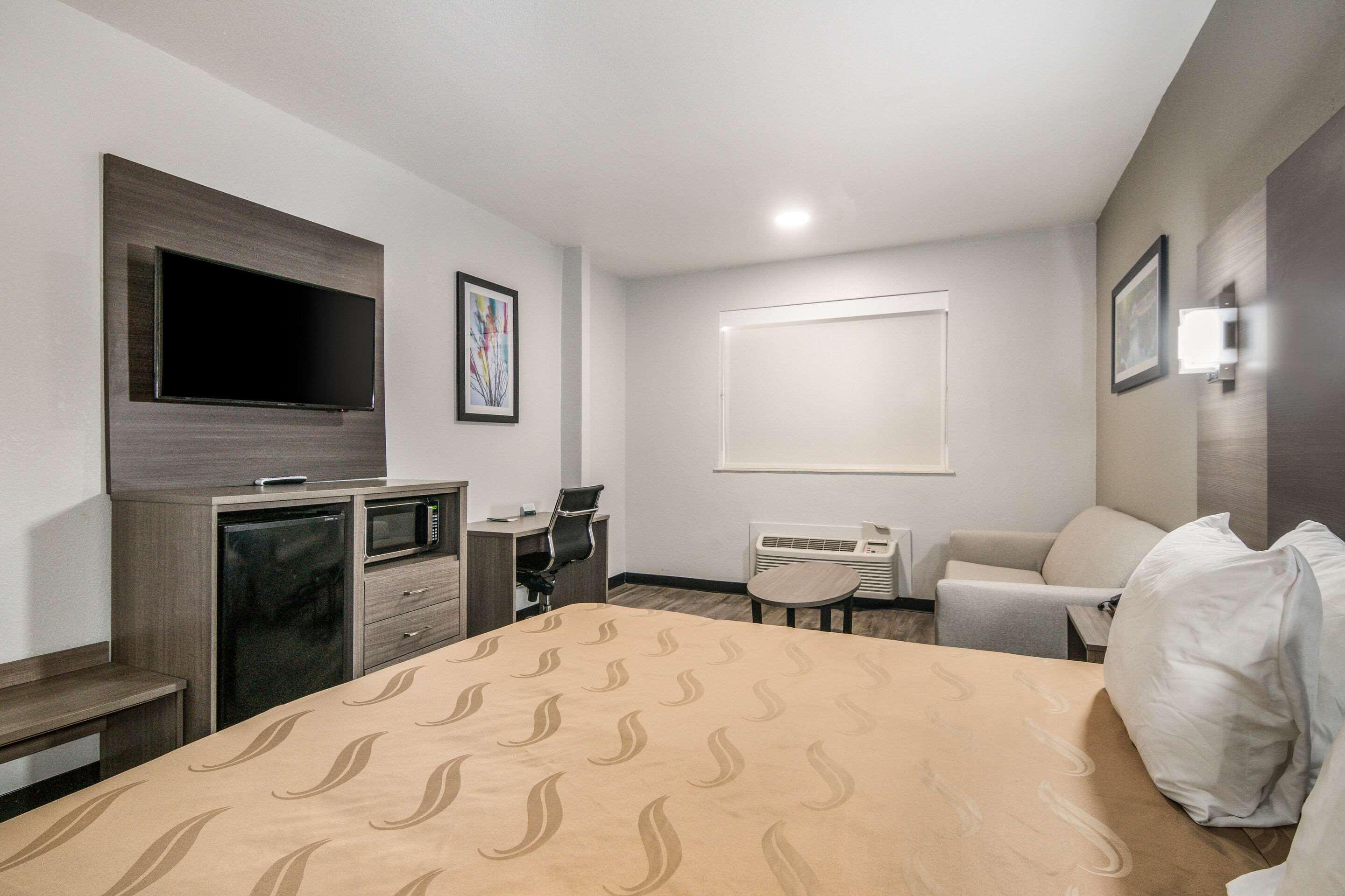 Quality Inn & Suites フォートワース エクステリア 写真
