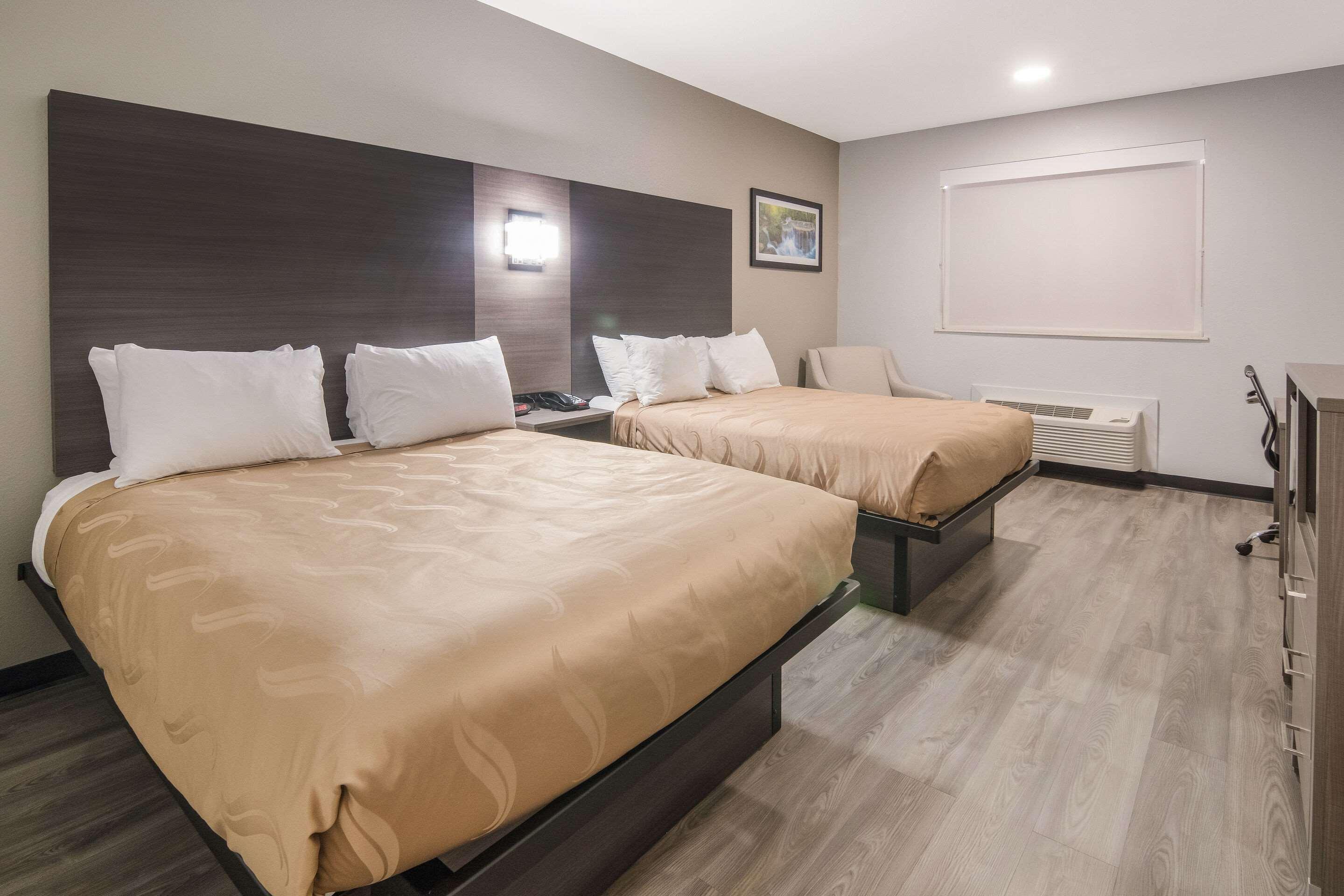Quality Inn & Suites フォートワース エクステリア 写真