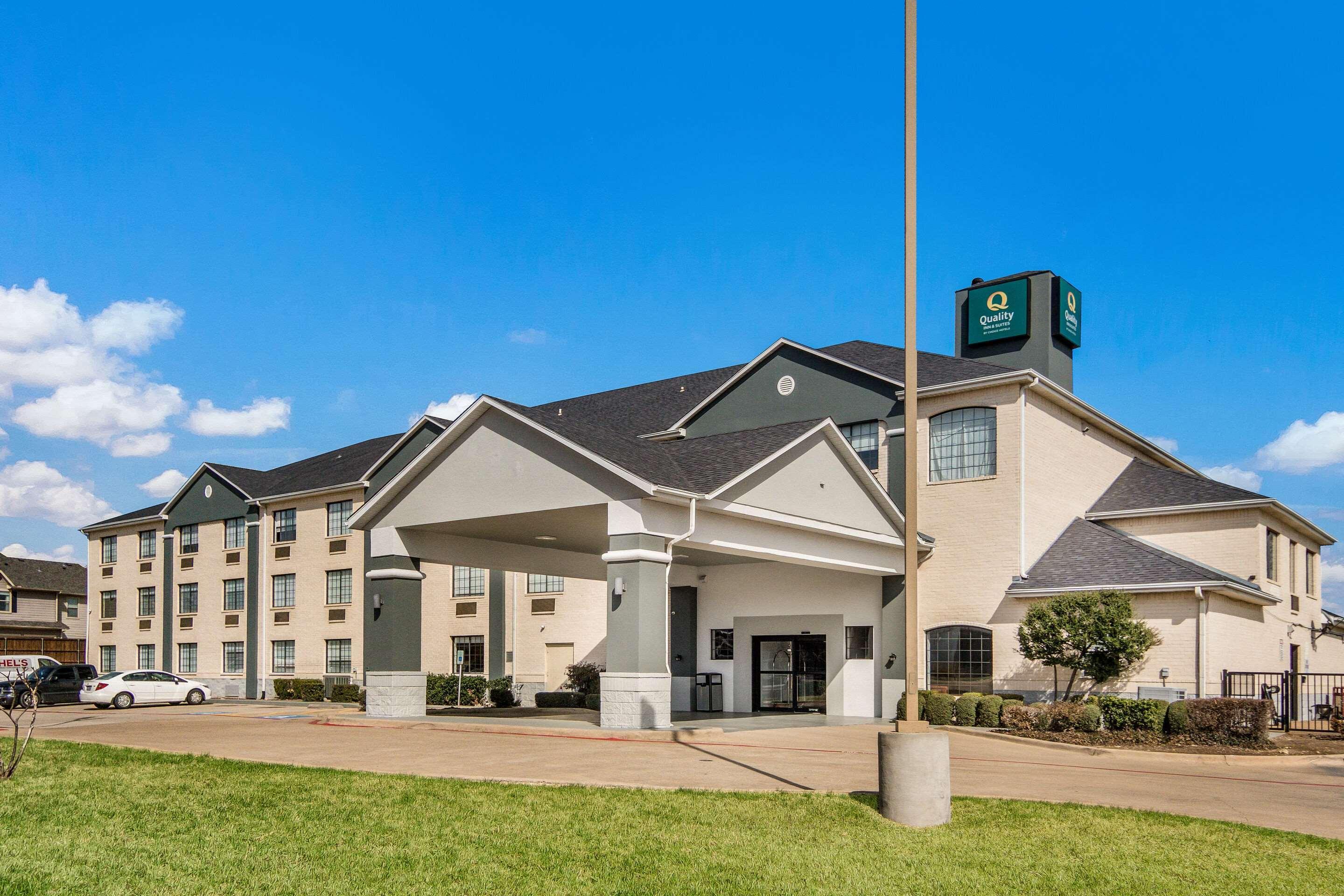 Quality Inn & Suites フォートワース エクステリア 写真