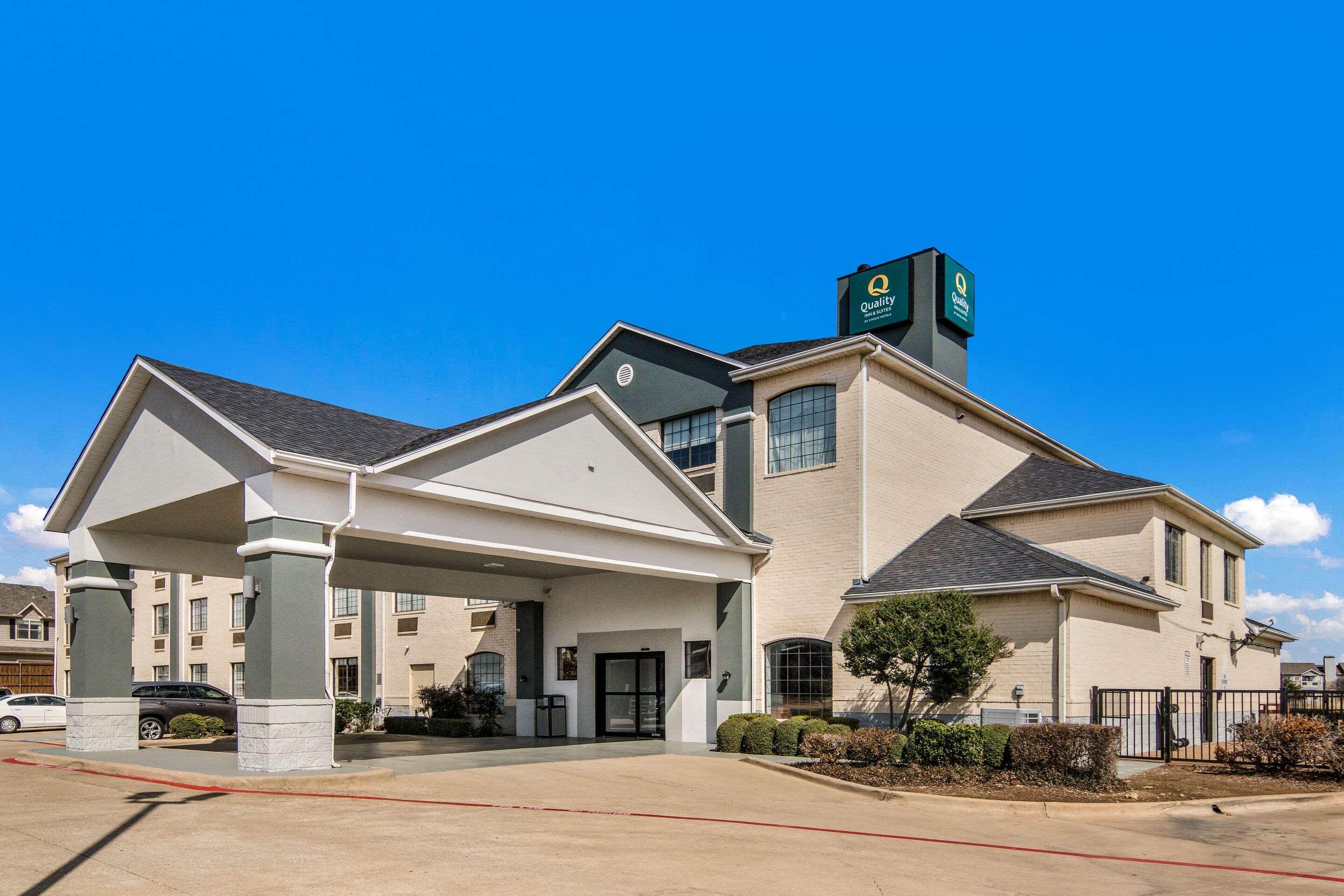 Quality Inn & Suites フォートワース エクステリア 写真